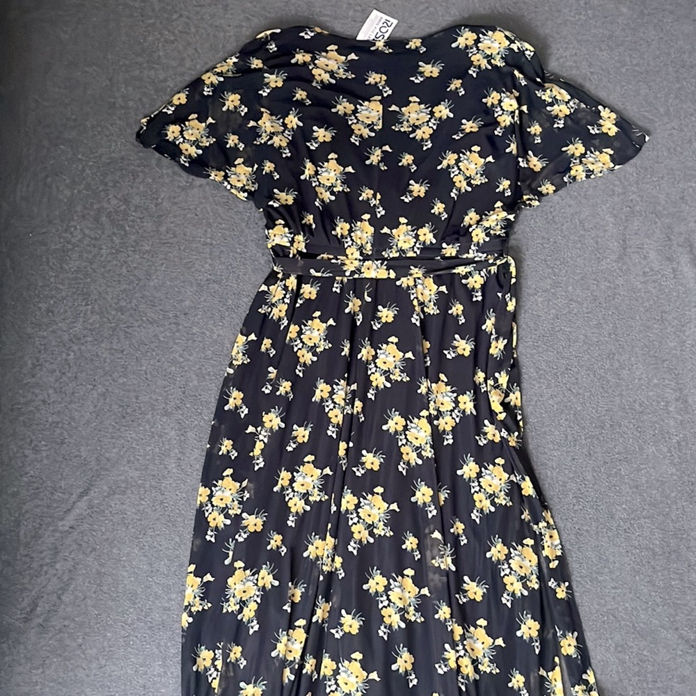 BRAND NEW Navy Blue and Yellow Flowers Semi-Formal Knee Length Dress - Picture 2 of 3
